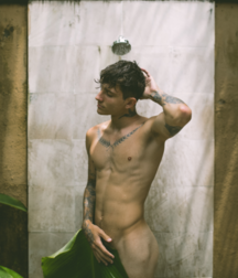hot dudes 5d0635d76f5ba.png