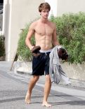 Patrick Schwarzenegger 3.jpg