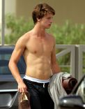 Patrick Schwarzenegger 4.jpg