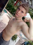 LR2T BoyPics98 3.jpg