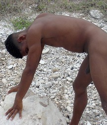 Yunni on Beach 599992891018b.jpg