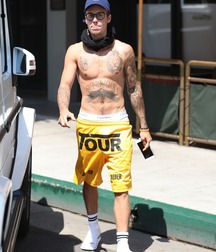 Bieber in.... 59ad02bed2cce.jpg