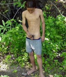 Alejandro 5a45375e16e49.jpg