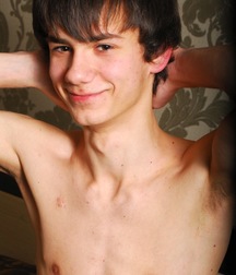 Archie is so ....hot ! 5a5b76acef5bb.jpg