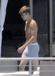 Justin Bieber 4 15.jpg