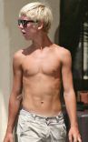 Nips n Naves  18.jpg