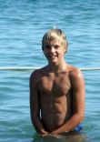 Hot boys 3 10.jpg