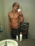 Hot boys self pics 13.jpg