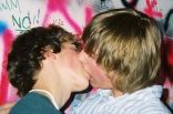 Kiss-59 15.jpg