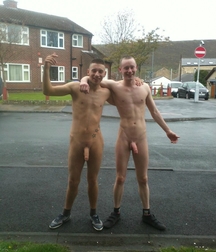 hot guys and celebs  58ff1c0997d95.jpg