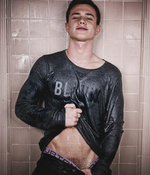 hot guys and celebs  58ff1c0e35b49.jpg