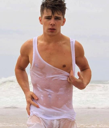 hot guys and celebs  58ff1c17030ab.jpg