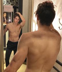 Pictures Shirtless Gay Tube Twinks 5cad61bcf1a76.jpg