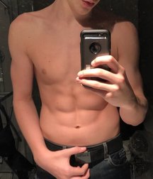 Pictures Shirtless Gay Tube Twinks 5cad61d27e660.jpg