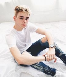 Sexy Boys Gay Tube Awareness Twinks  5cdc08a59a498.jpg