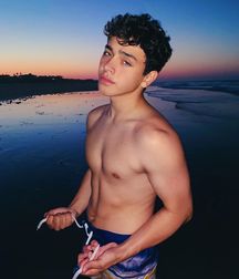 Random Shoes Shirtless Twinks Porn 5e816f945b700.jpg
