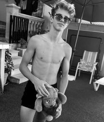 Random Shoes Shirtless Twinks Porn 5e816fa17b4a8.jpg