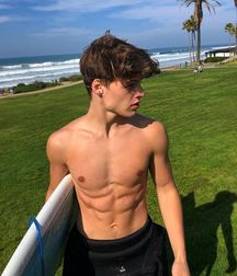 Random Shoes Shirtless Twinks Porn 5e816fdc5d1da.jpg
