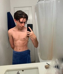 Random Shoes Shirtless Twinks Porn 5e81703019c73.jpg