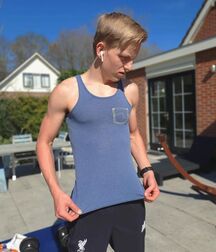 Ninety-six Random Images Cute Shirtless Teen 5f107682de090.jpg