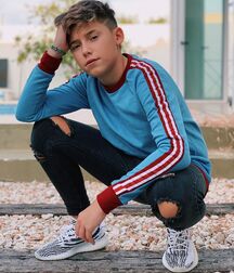 Ninety-six Random Images Cute Shirtless Teen 5f107685970a0.jpg