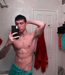Ninety-six Random Images Cute Shirtless Teen 5f10768784508.jpg