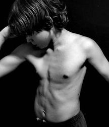 Ninety-six Random Images Cute Shirtless Teen 5f10768f8c58b.jpg