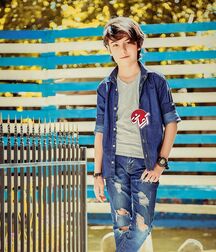 Ninety-six Random Images Cute Shirtless Teen 5f1076a48dd60.jpg