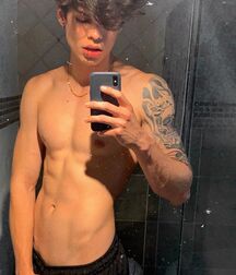 Ninety-six Random Images Cute Shirtless Teen 5f1076dac46c1.jpg