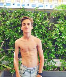 Ninety-six Random Images Cute Shirtless Teen 5f10770a682bc.jpg