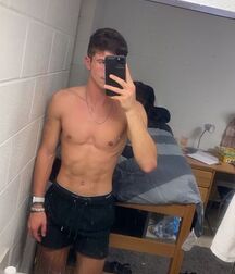 Holiday Pictures Gay tube 5fc20332e41b0.jpg