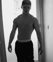 Kevin was here gay tube 60066896cf1d3.jpg
