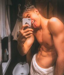 Kevin was here gay tube 6006689a958f1.jpg