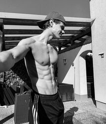 Gallery Mille Twink Gay Tube 605a9bac3e175.jpg