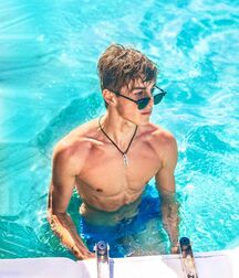 Eighty Five Gay Tube Shirtless Twink 619db2bb8c8b8.jpg