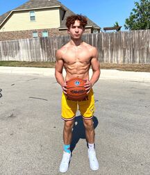 Eighty Five Gay Tube Shirtless Twink 619db2cbc3ebe.jpg
