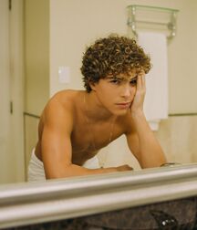 Eighty Five Gay Tube Shirtless Twink 619db2ee3ed97.jpg