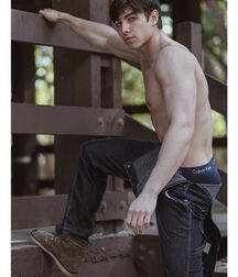 Eighty Five Gay Tube Shirtless Twink 619db2f8bba6c.jpg