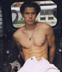 Eighty Five Gay Tube Shirtless Twink 619db30da3b8f.jpg