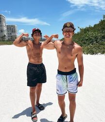 Eighty Five Gay Tube Shirtless Twink 619db334969d6.jpg