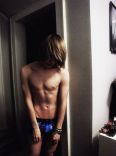 non nude hotties 15.jpg