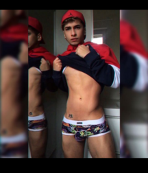 Carlos 5dc8d68776eb6.png