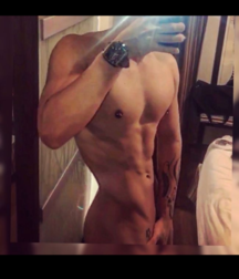 Carlos 5dc8d6c6ddd89.png