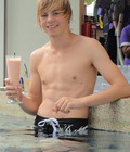 hotties8 52aaa44e700a5.jpg