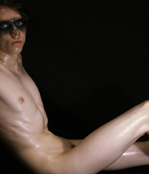 Posing 001 583d4b87789b5.jpg