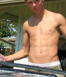 Hot Pits Too 5606b9a03cdea.jpg