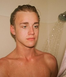 Boys - Shower 587fe135e30b3.jpg