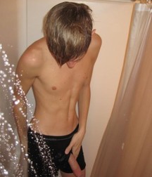 Boys - Shower 587fe15d3f618.jpg