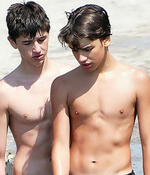 Boys Wow 589cb5f7f22be.jpg