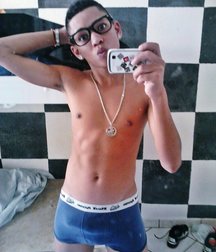Boys Something On 58a9f73b2b614.jpg